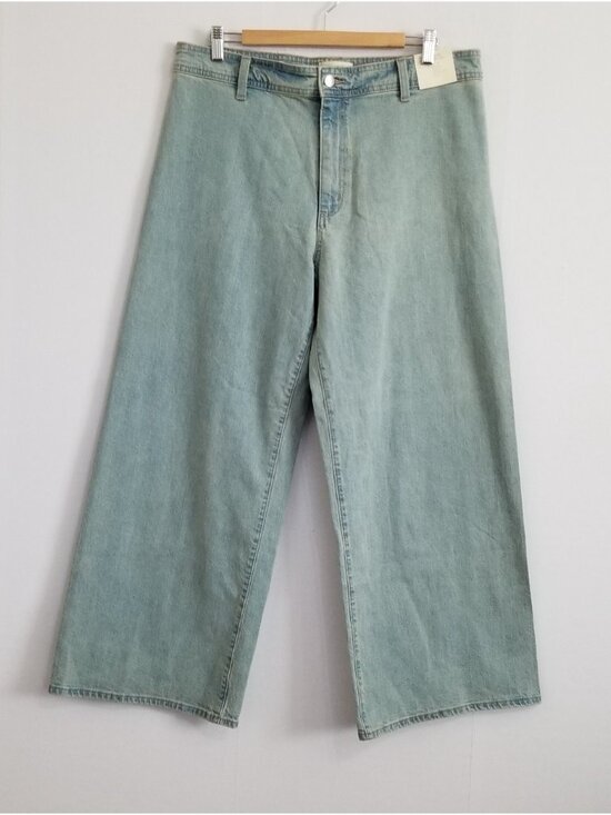 Denim - NWT Light Wash High Rise Sailor Wide Leg Jeans Size 14